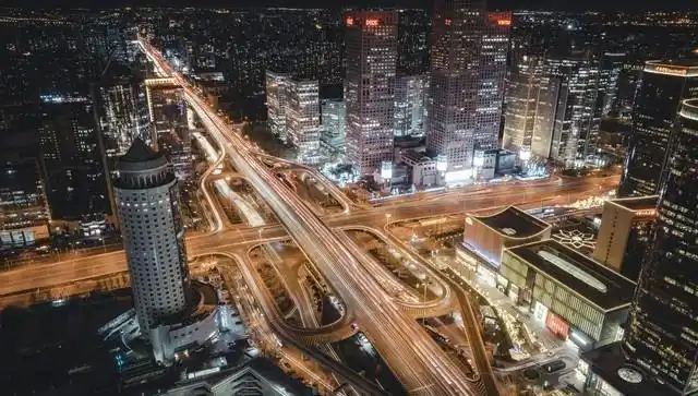 北京限行新规引热议,绿色出行与限号限行下的无奈与调侃