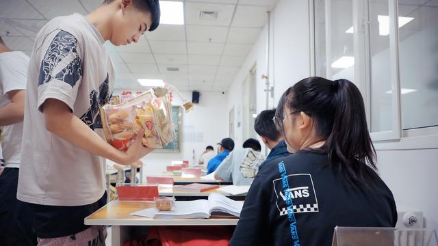 高考成绩揭晓后,这些分数段考生到底适不适合复读?